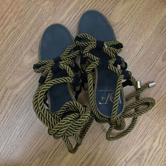 DVF Diane Von Furstenberg Gold rope tie gladiator Heels size US 6 - Picture 6 of 13